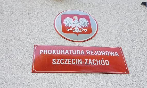 Prokurator  nie-przełożony.